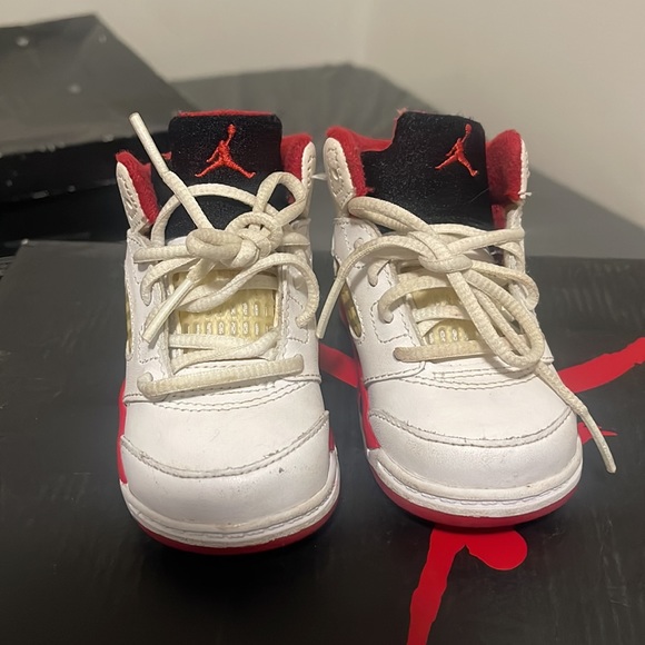 Retro 5 baby shoes size 4c - Picture 4 of 4